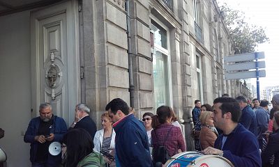 2016 06 16 ProtestaConvenioLimpezaDeputacionOurense02.jpg